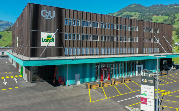 Strüby Holzbau AG, Geschäftszentrum Urmiberg, Seewen